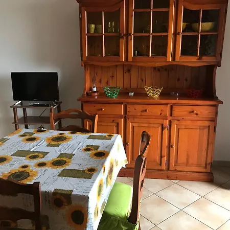 דירה House